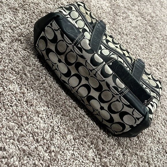 Coach purse - Picture 6 of 7